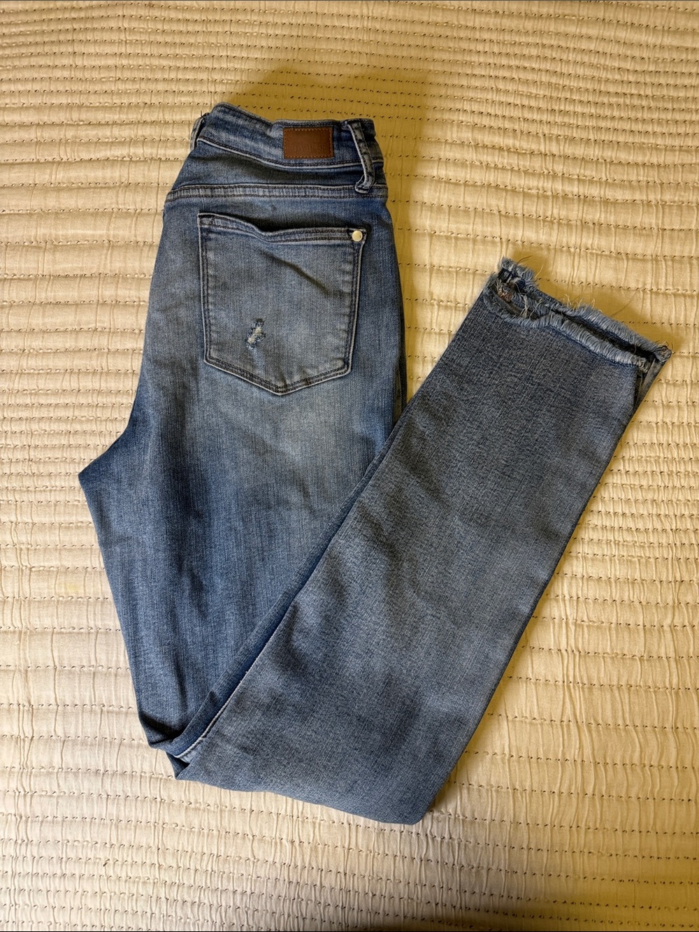 Judy Blue Women's Medium Blue Straight Leg Jeans with Frayed Hem